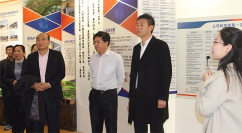 參觀邢臺路橋“大道行遠”展廳